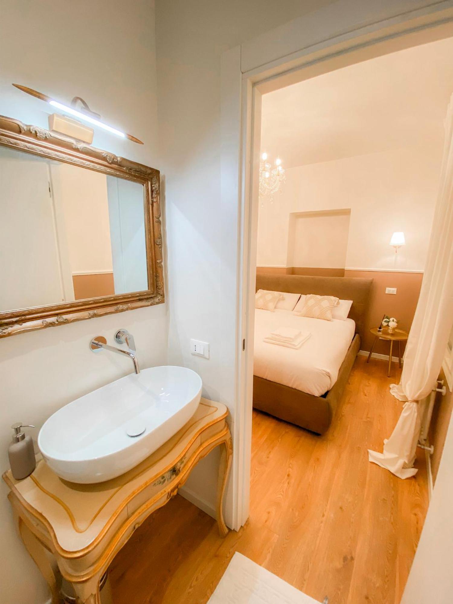 San Polo Luxury Suites In เวนิส ภายนอก รูปภาพ